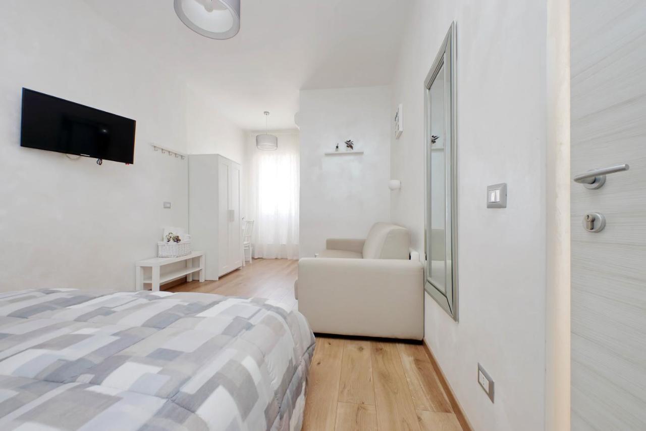 B&B Giuly Fiumicino Dış mekan fotoğraf