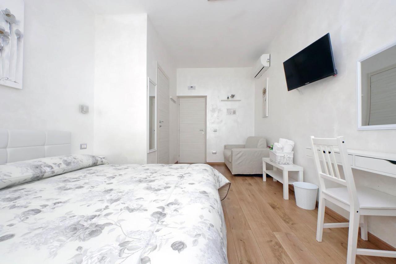 B&B Giuly Fiumicino Dış mekan fotoğraf